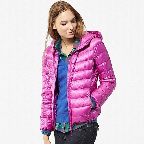 NWOT Uniqlo Packable ULTRA LIGHT DOWN PARKA Hooded in Hot Pink SOLDOUT ONLINE! - Picture 2 of 16